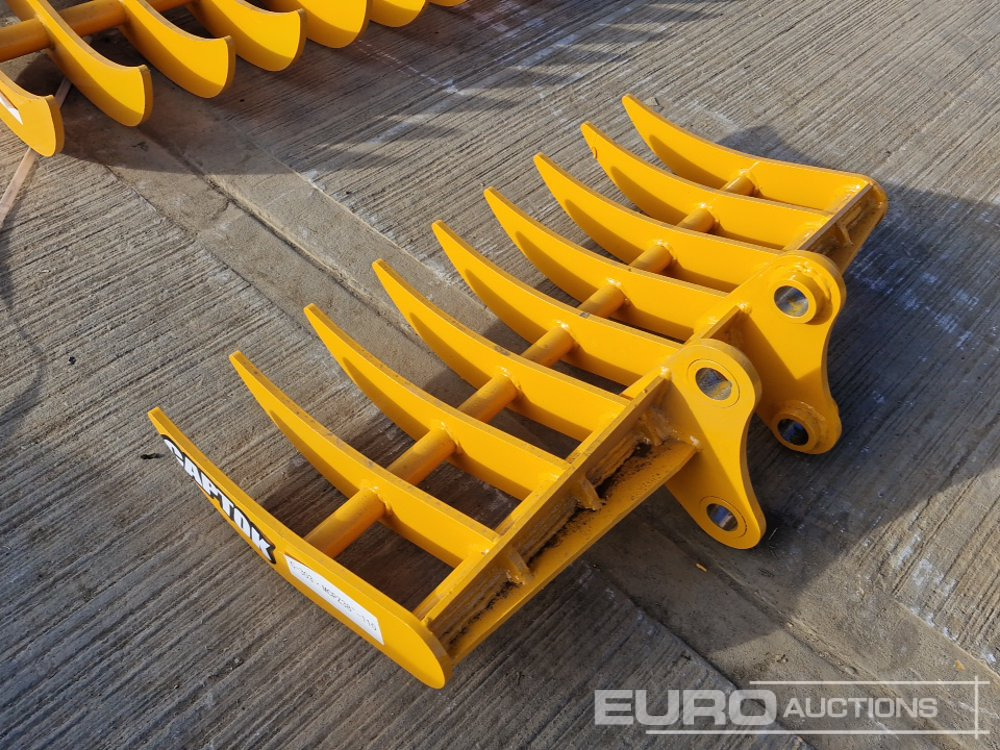 Unused Captok 38" Rake 40mm Pin to suit Mini Excavator - Godet: photos 3 Unused Captok 38" Rake 40mm Pin to suit Mini Excavator - Godet: photos 3