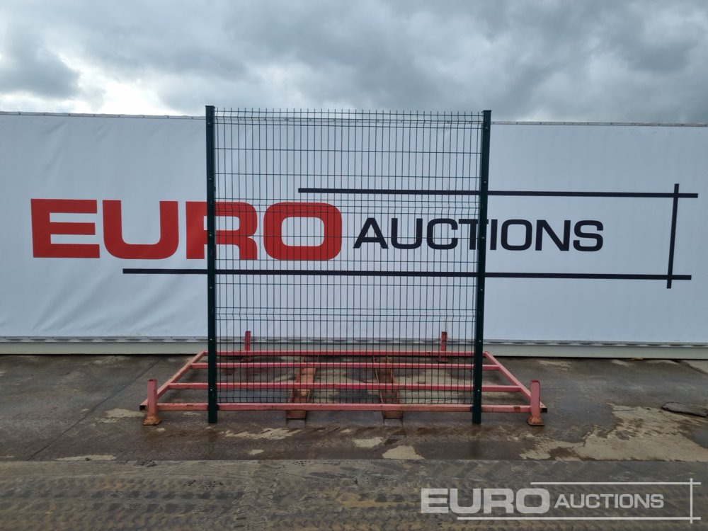 Unused Galvanised & Powder Coated Heavy Duty (5mm) Wire Mesh Fencing, 25 x H2.4m x W2.2m Panels, 26 x 60mm x 60mm x3m Posts, with Fittings (Green) - Matériel de chantier: photos 2 Unused Galvanised & Powder Coated Heavy Duty (5mm) Wire Mesh Fencing, 25 x H2.4m x W2.2m Panels, 26 x 60mm x 60mm x3m Posts, with Fittings (Green) - Matériel de chantier: photos 2