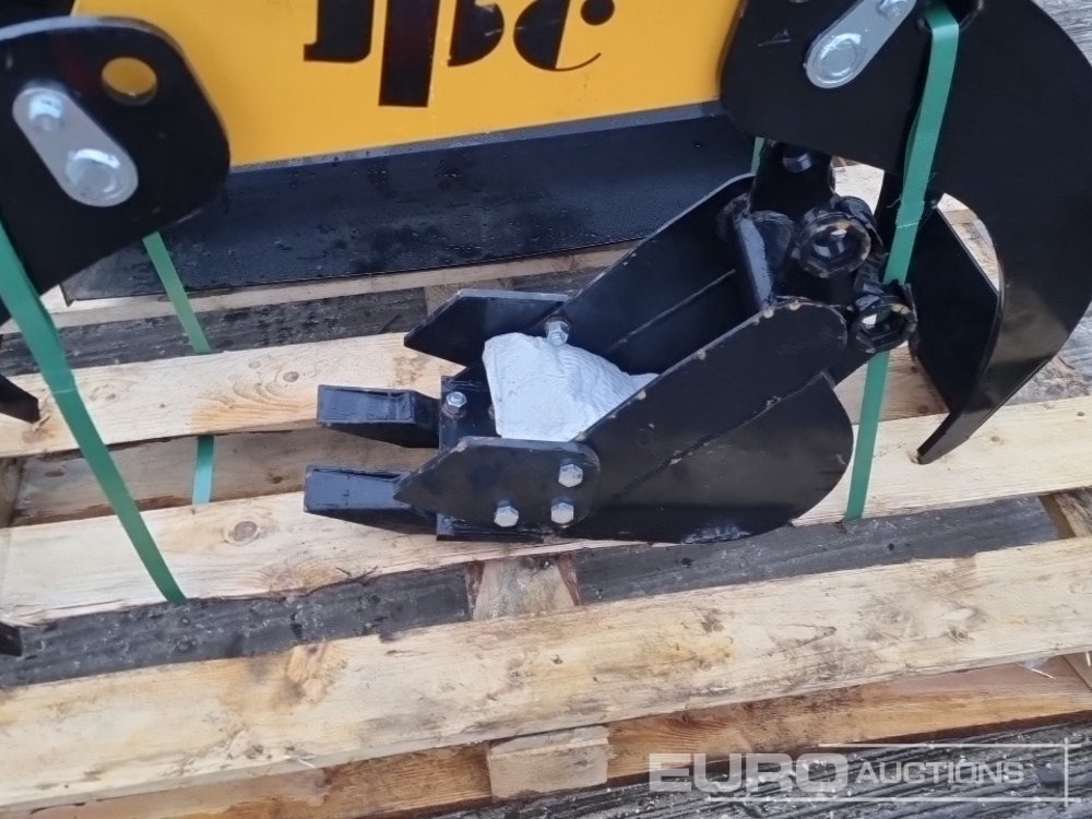 Godet neuf Unused Hydraulic Rotating Wood Grab to suit Crane, 32" Ditching, 8" Digging Bucket 25mm Pin to suit Mini Excavator: photos 21 Godet neuf Unused Hydraulic Rotating Wood Grab to suit Crane, 32" Ditching, 8" Digging Bucket 25mm Pin to suit Mini Excavator: photos 21