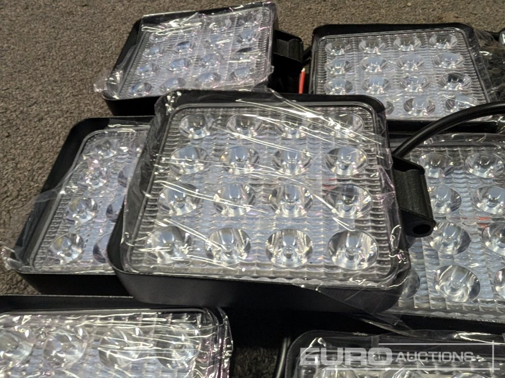 Matériel de chantier Unused LED Work Lights, 48w, 12V/24V, Adjustable Bracket, IP67 Waterproof, 6000k White (10 of): photos 9