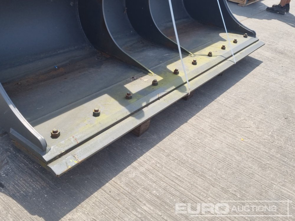 Godet neuf Unused Miller 108" Ditching Bucket 100mm Pin to suit 40 Ton Excavator: photos 10