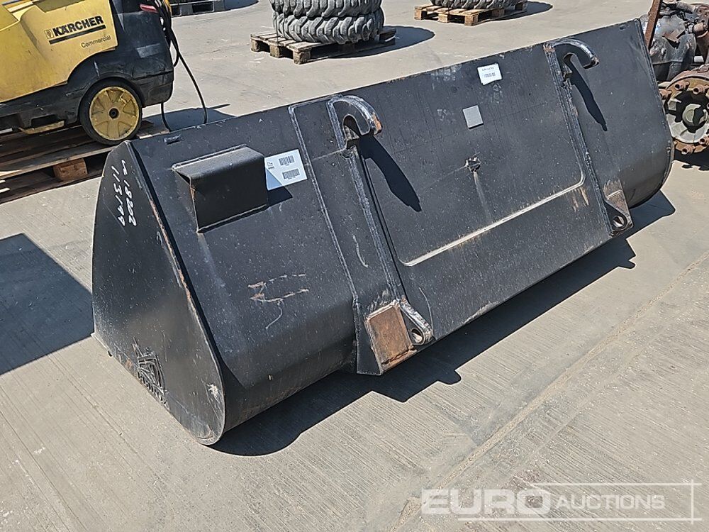 Unused Rhinox 90" Loading Bucket to suit Telehandler - Godet: photos 3 Unused Rhinox 90" Loading Bucket to suit Telehandler - Godet: photos 3