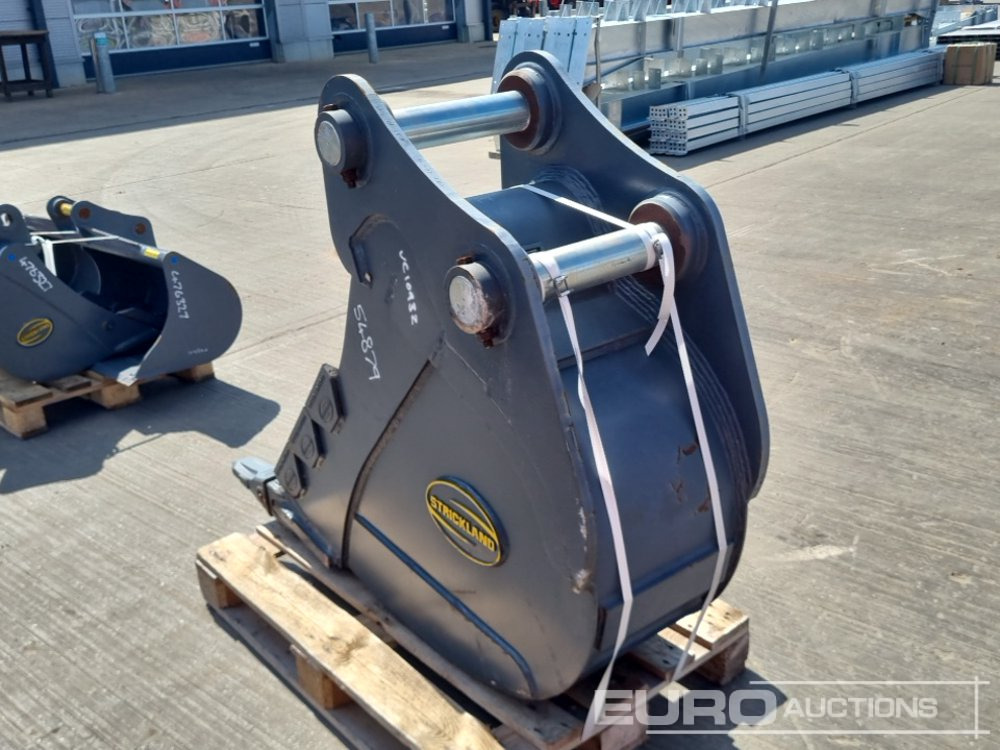 Unused Strickland 18" Digging Bucket 80mm Pin to suit 20 Ton Excavator - Godet: photos 3 Unused Strickland 18" Digging Bucket 80mm Pin to suit 20 Ton Excavator - Godet: photos 3