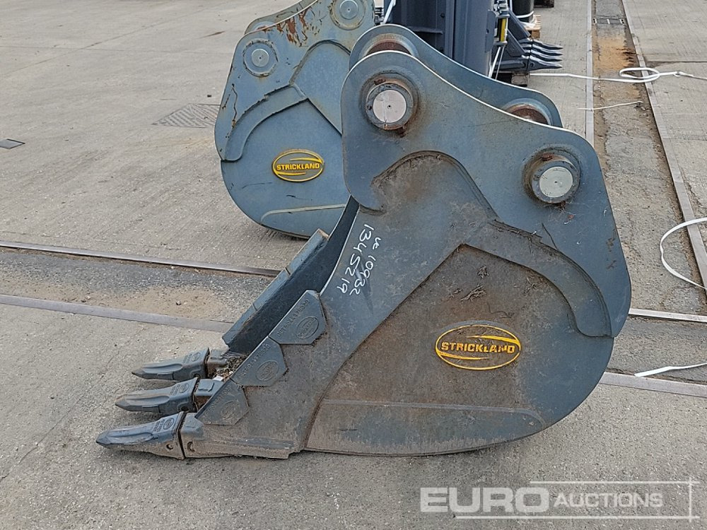 Unused Strickland 18" Digging Bucket 80mm Pin to suit 20 Ton Excavator - Godet: photos 2 Unused Strickland 18" Digging Bucket 80mm Pin to suit 20 Ton Excavator - Godet: photos 2