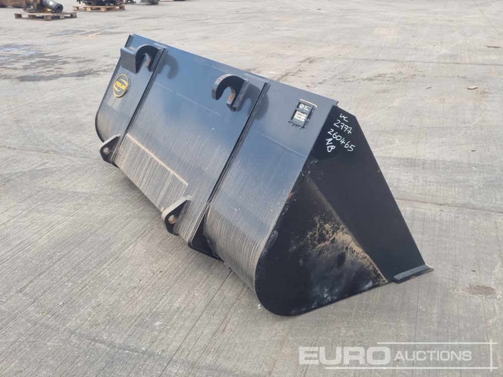 Unused Strickland 90" Loading Bucket to suit JCB Telehandler - Godet: photos 5 Unused Strickland 90" Loading Bucket to suit JCB Telehandler - Godet: photos 5