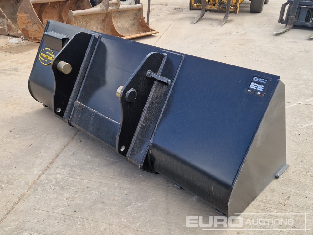 Unused Strickland 90" Loading Bucket to suit Manitou Telehandler - Godet: photos 5 Unused Strickland 90" Loading Bucket to suit Manitou Telehandler - Godet: photos 5