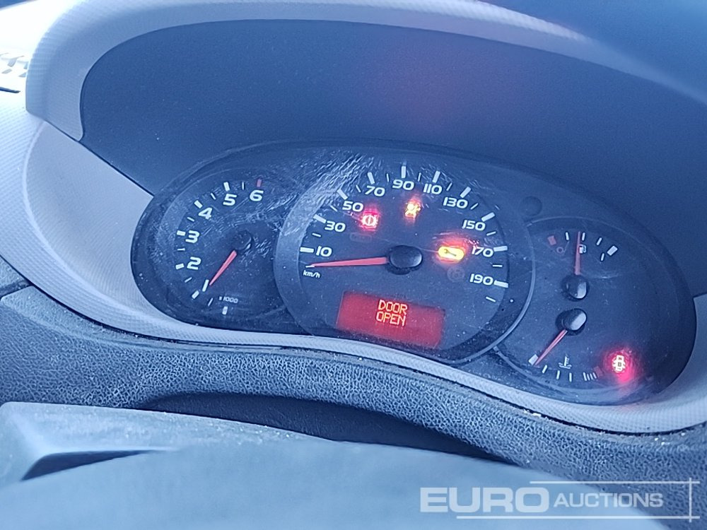 Véhicule utilitaire 2015 Renault Master: photos 37 Véhicule utilitaire 2015 Renault Master: photos 37