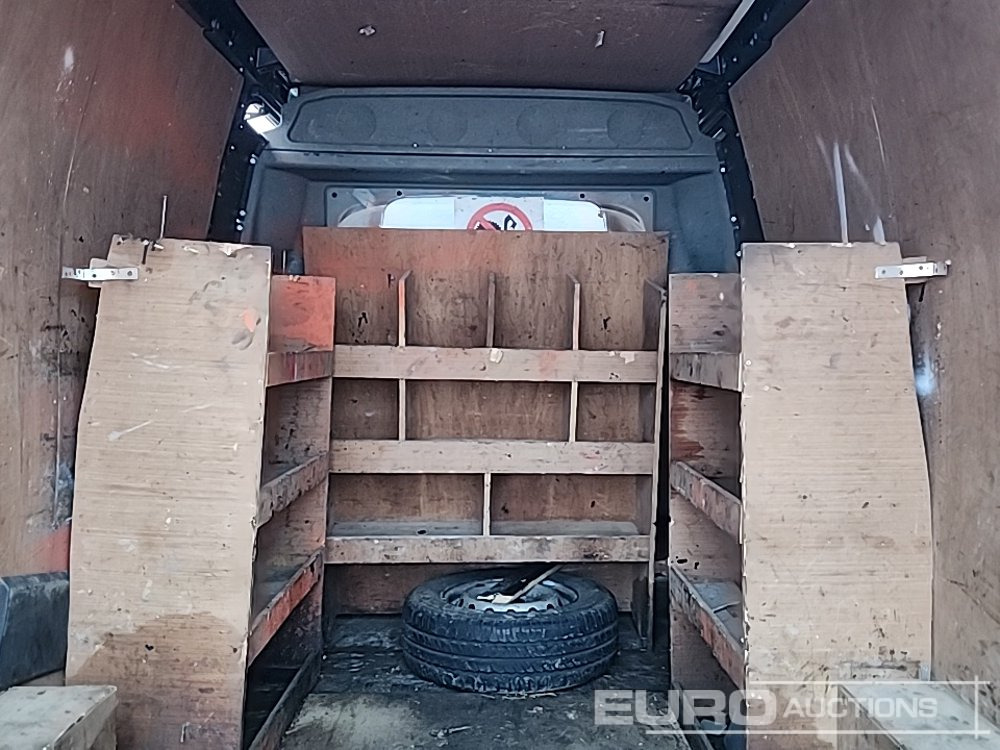 Véhicule utilitaire 2015 Renault Master: photos 15 Véhicule utilitaire 2015 Renault Master: photos 15