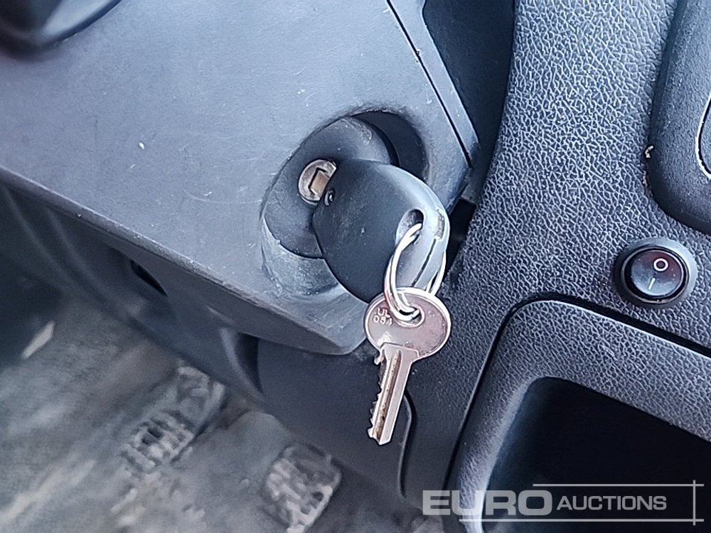 Véhicule utilitaire 2015 Renault Master: photos 38 Véhicule utilitaire 2015 Renault Master: photos 38