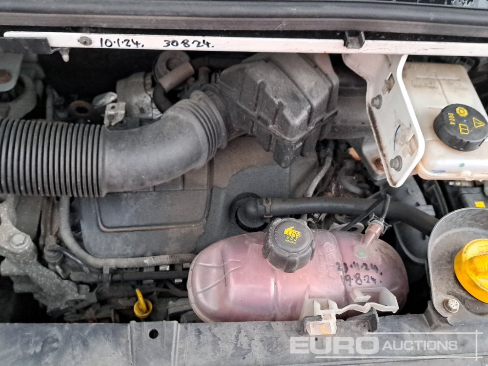 Véhicule utilitaire 2016 Renault Traffic: photos 36 Véhicule utilitaire 2016 Renault Traffic: photos 36