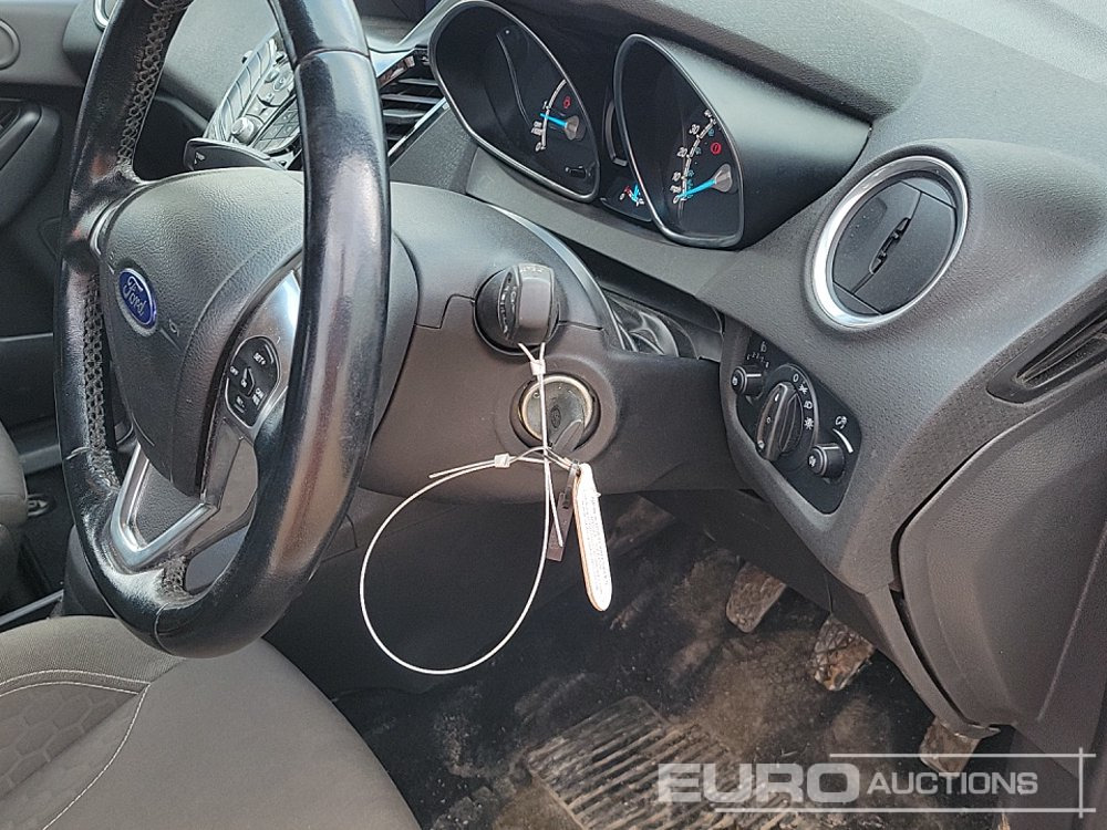 Véhicule utilitaire 2017 Ford Fiesta: photos 22