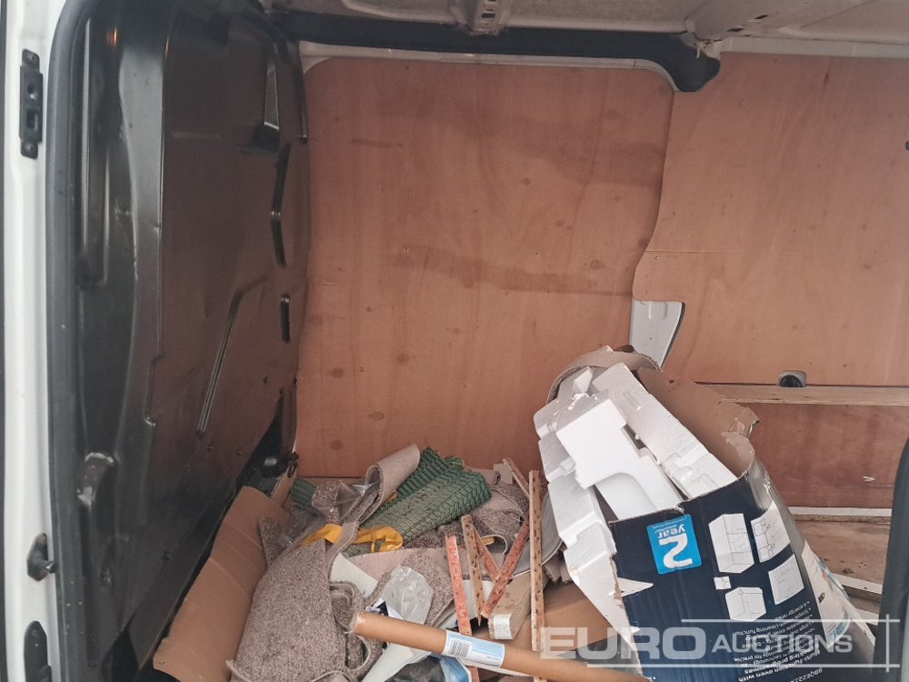 Véhicule utilitaire 2017 Ford Transit Custom 270: photos 10