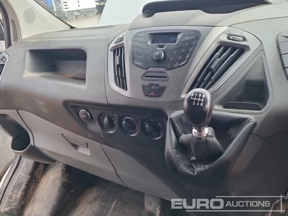 Véhicule utilitaire 2017 Ford Transit Custom 290: photos 27