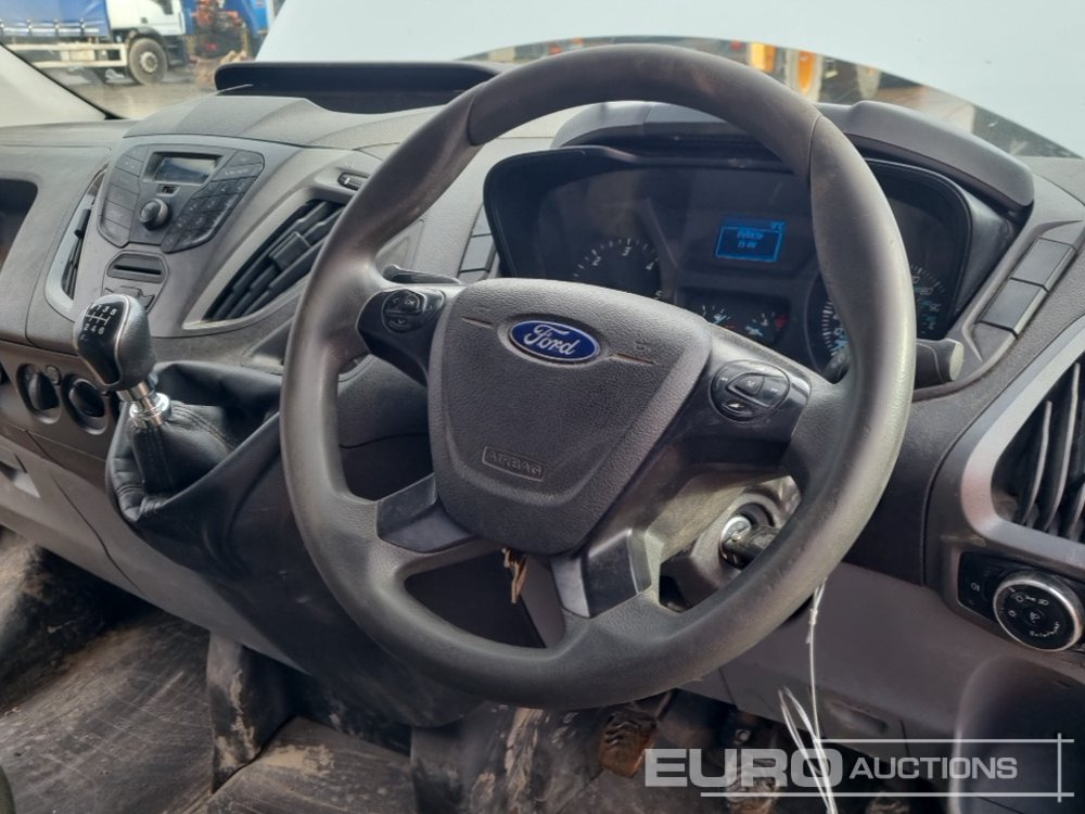 Véhicule utilitaire 2017 Ford Transit Custom 290: photos 31