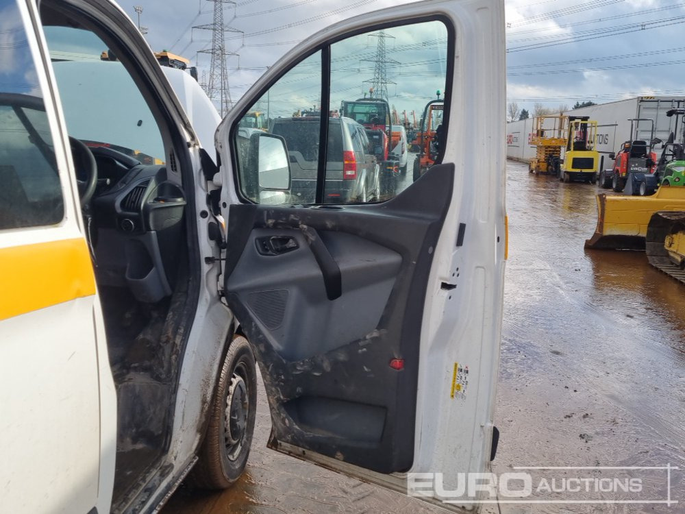 Véhicule utilitaire 2017 Ford Transit Custom 290: photos 24