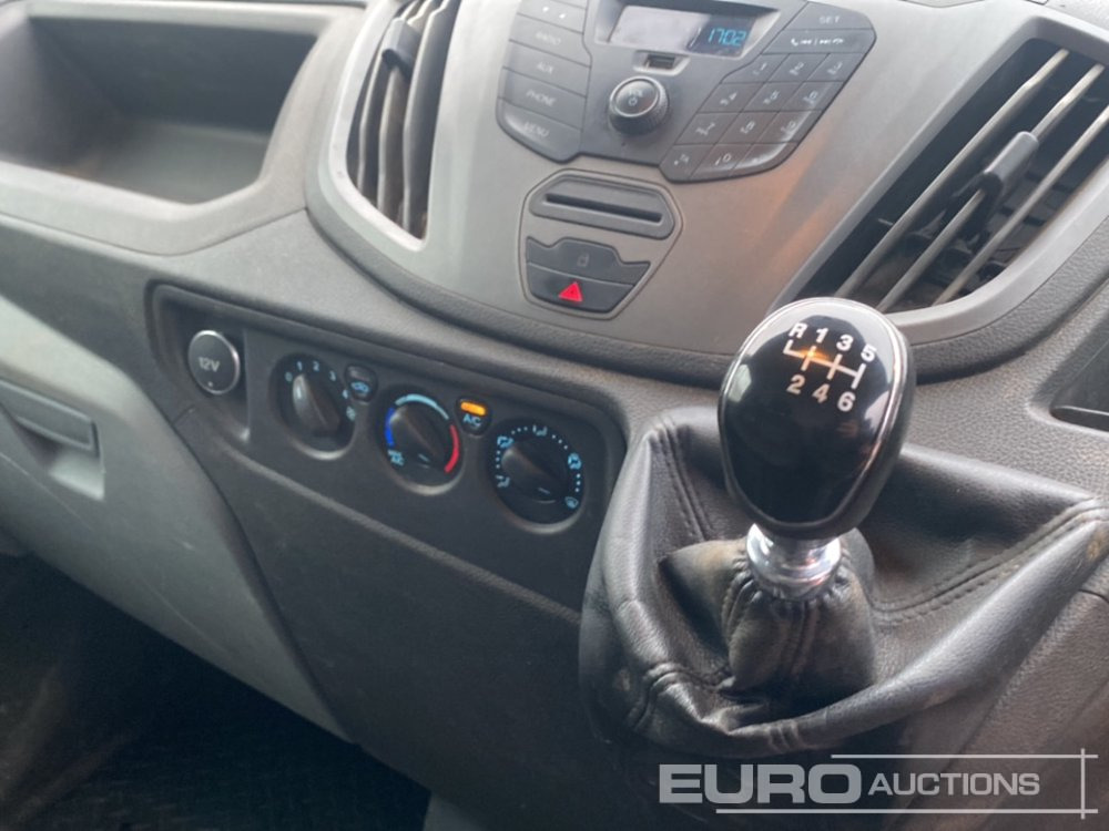 Véhicule utilitaire 2017 Ford Transit: photos 17