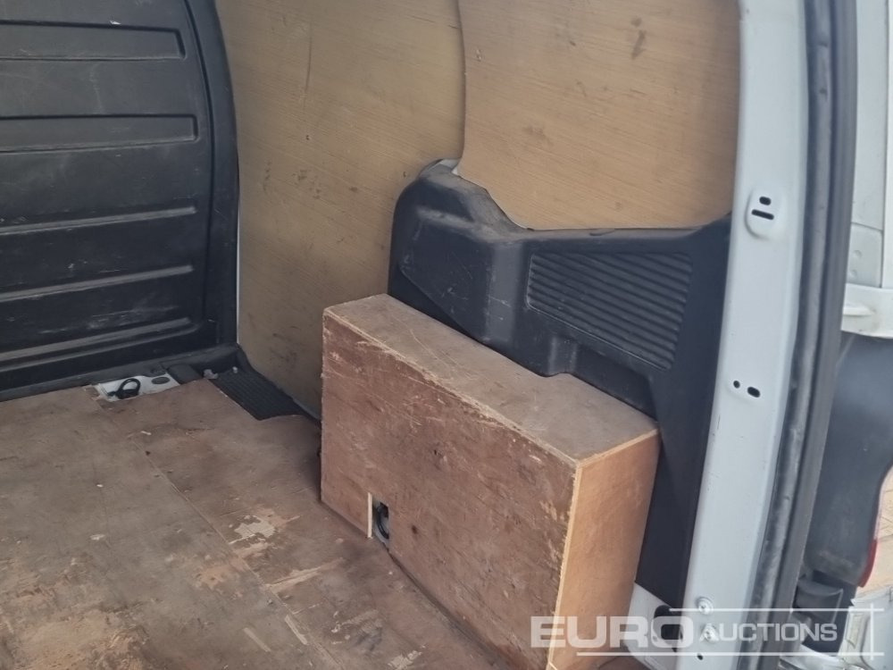 Véhicule utilitaire 2018 Ford Transit Courier: photos 24 Véhicule utilitaire 2018 Ford Transit Courier: photos 24