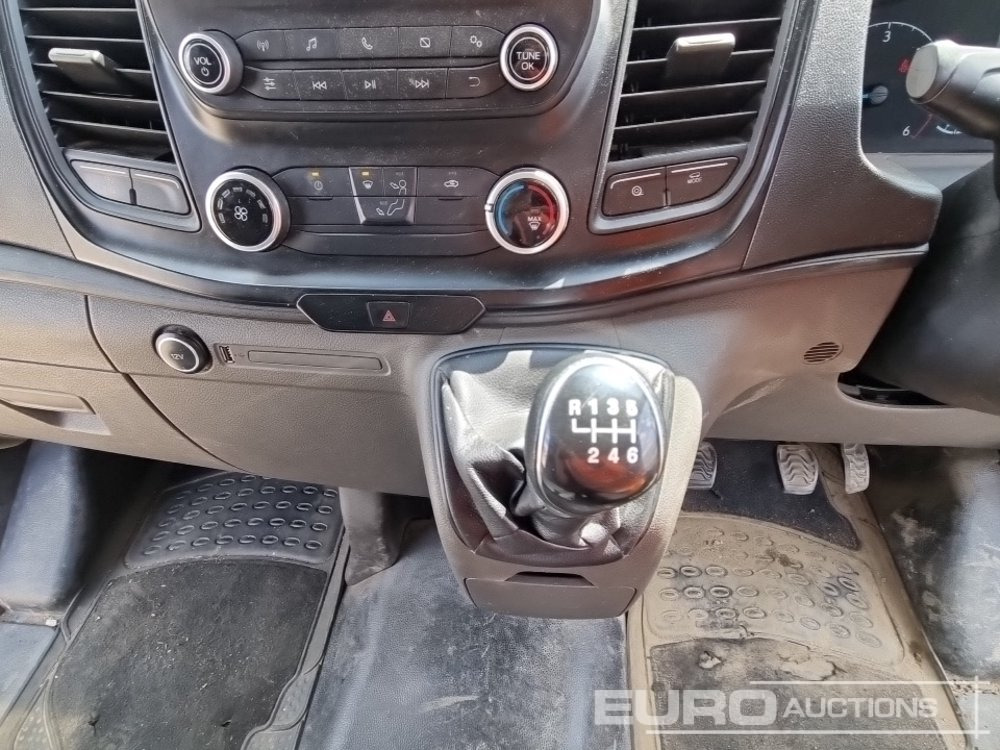 Véhicule utilitaire 2020 Ford Transit Custom 300: photos 33