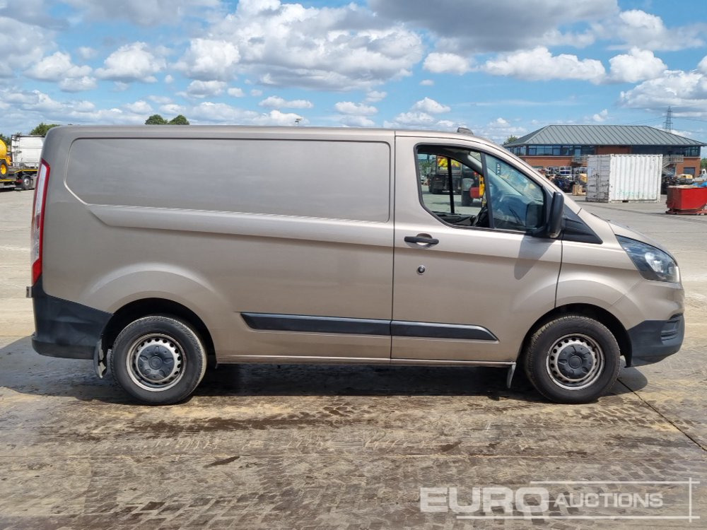 Véhicule utilitaire 2020 Ford Transit Custom 300: photos 6
