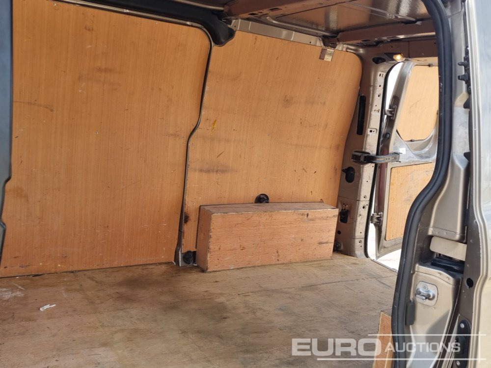 Véhicule utilitaire 2020 Ford Transit Custom 300: photos 21