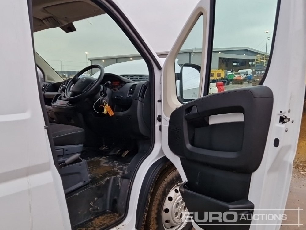 Véhicule utilitaire 2023 Citreon Relay: photos 23