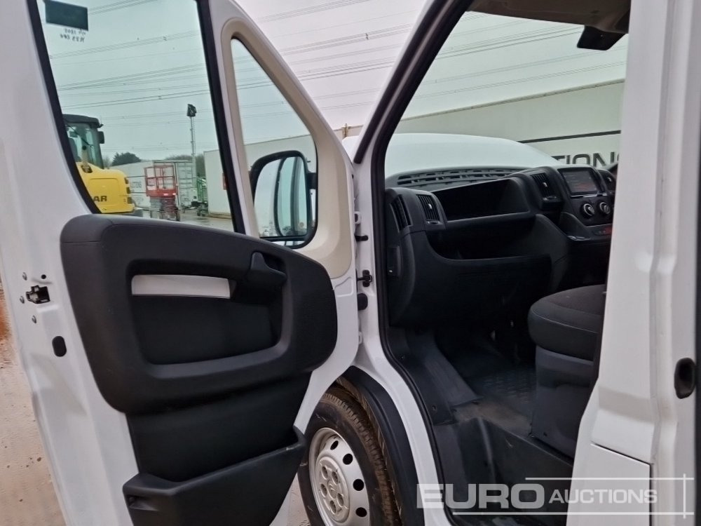 Véhicule utilitaire 2023 Citreon Relay: photos 21