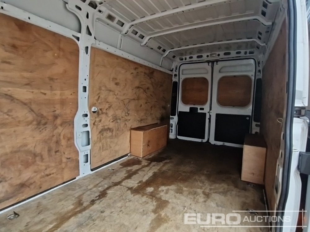 Véhicule utilitaire 2023 Citreon Relay: photos 19