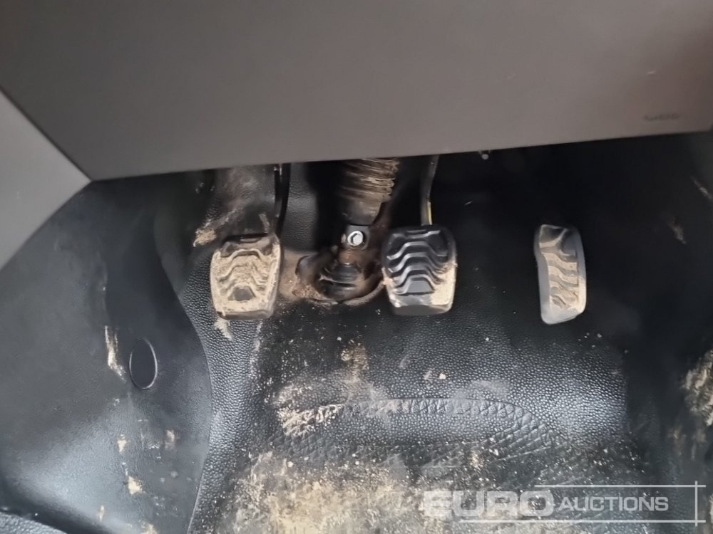 Véhicule utilitaire Ford Transit Custom 300: photos 26 Véhicule utilitaire Ford Transit Custom 300: photos 26