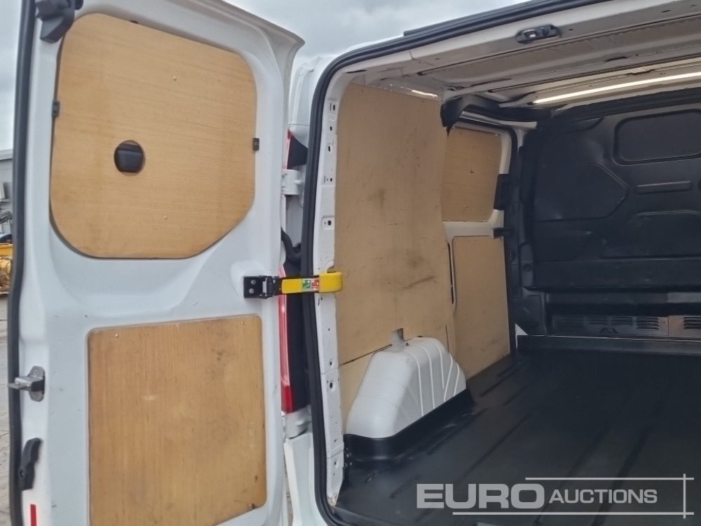 Véhicule utilitaire Ford Transit Custom 300: photos 14 Véhicule utilitaire Ford Transit Custom 300: photos 14