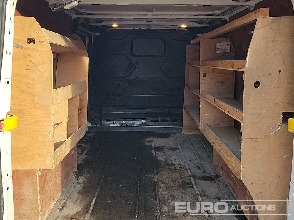 Véhicule utilitaire Ford Transit Custom 300: photos 18