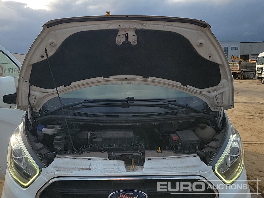 Véhicule utilitaire Ford Transit Custom 300: photos 13