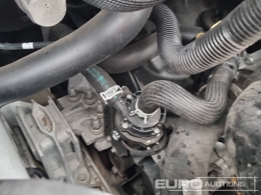 Véhicule utilitaire Ford Transit Custom 300: photos 21 Véhicule utilitaire Ford Transit Custom 300: photos 21