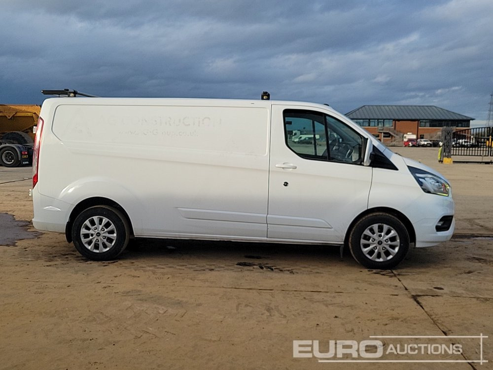 Véhicule utilitaire Ford Transit Custom 300: photos 6