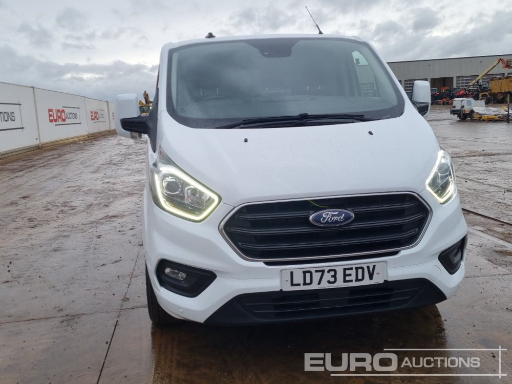 Véhicule utilitaire Ford Transit Custom 300: photos 8 Véhicule utilitaire Ford Transit Custom 300: photos 8