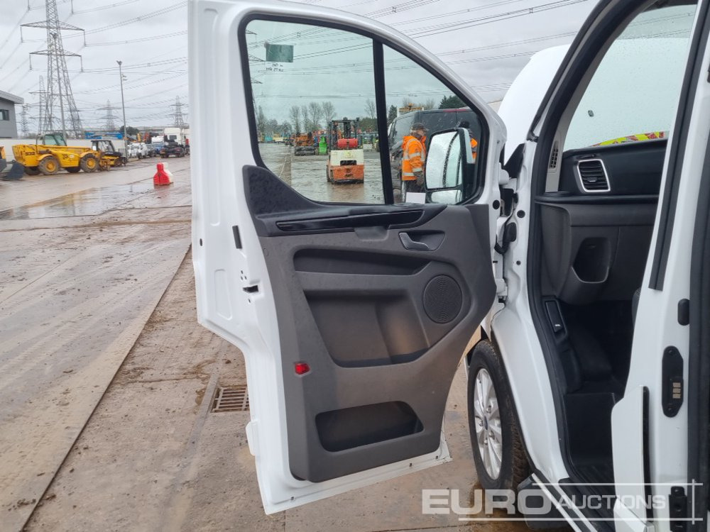 Véhicule utilitaire Ford Transit Custom 300: photos 22 Véhicule utilitaire Ford Transit Custom 300: photos 22