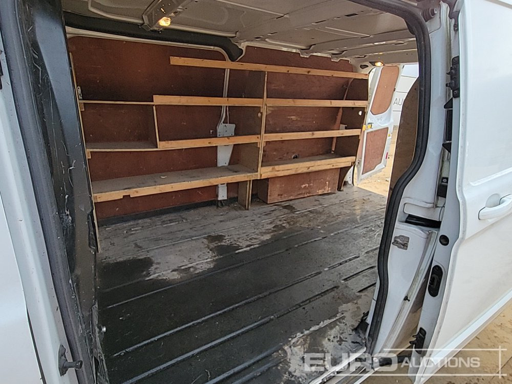 Véhicule utilitaire Ford Transit Custom 300: photos 19