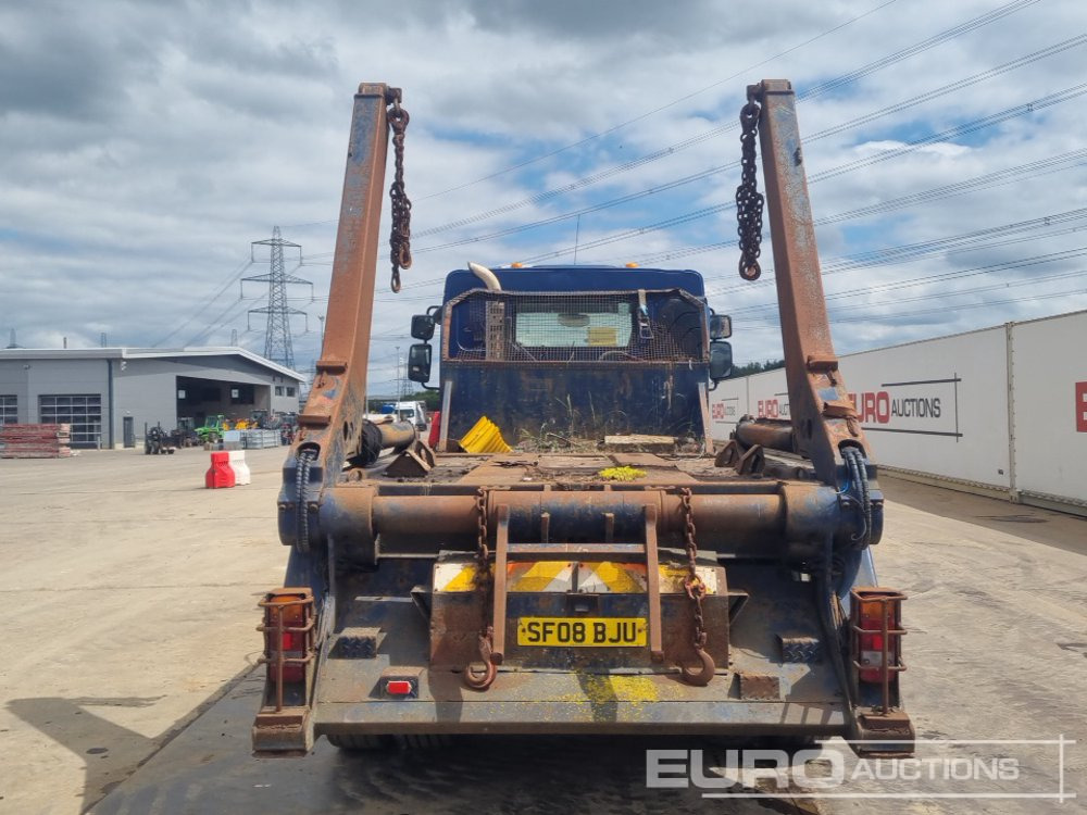 Volvo 4x2 Skip Loader Lorry, Extendable Arms, Manual Gearbox (Reg. Docs. & Plating Certificate Available) - Camion multibenne: photos 4 Volvo 4x2 Skip Loader Lorry, Extendable Arms, Manual Gearbox (Reg. Docs. & Plating Certificate Available) - Camion multibenne: photos 4
