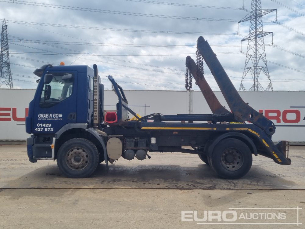 Volvo 4x2 Skip Loader Lorry, Extendable Arms, Manual Gearbox (Reg. Docs. & Plating Certificate Available) - Camion multibenne: photos 2 Volvo 4x2 Skip Loader Lorry, Extendable Arms, Manual Gearbox (Reg. Docs. & Plating Certificate Available) - Camion multibenne: photos 2
