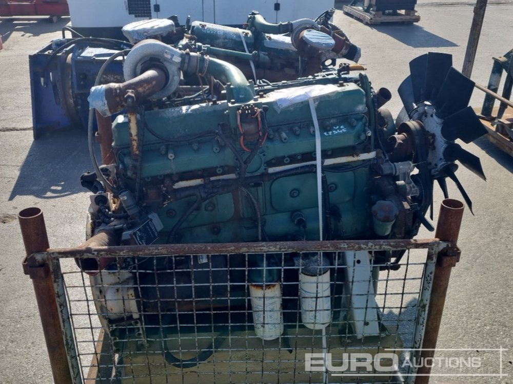 Volvo 6 Cylinder Engine (2 of) - Moteur: photos 4 Volvo 6 Cylinder Engine (2 of) - Moteur: photos 4