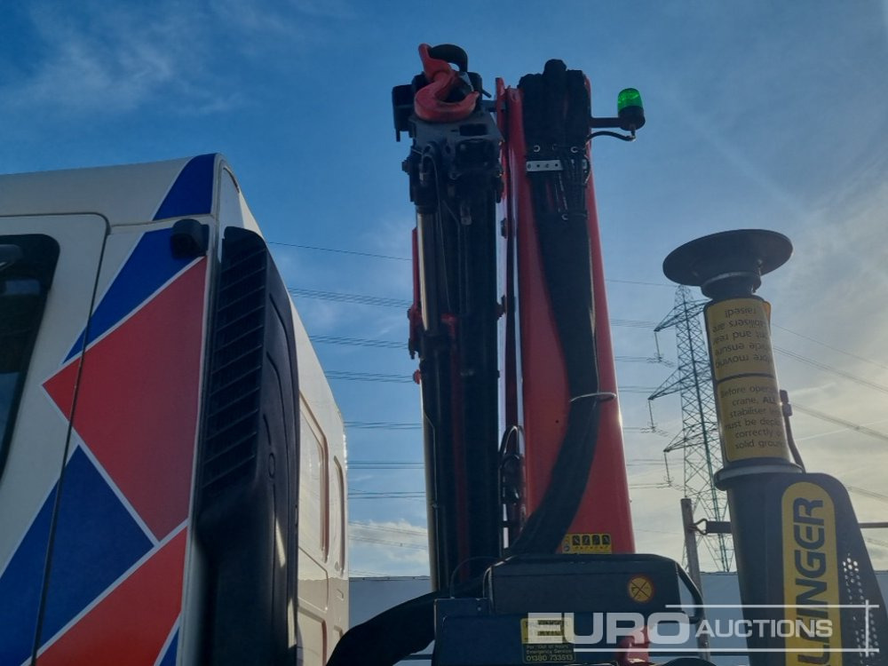 Camion plateau Volvo FE: photos 17