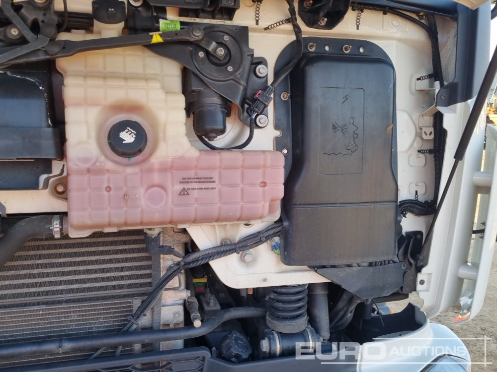 Camion plateau Volvo FE: photos 29