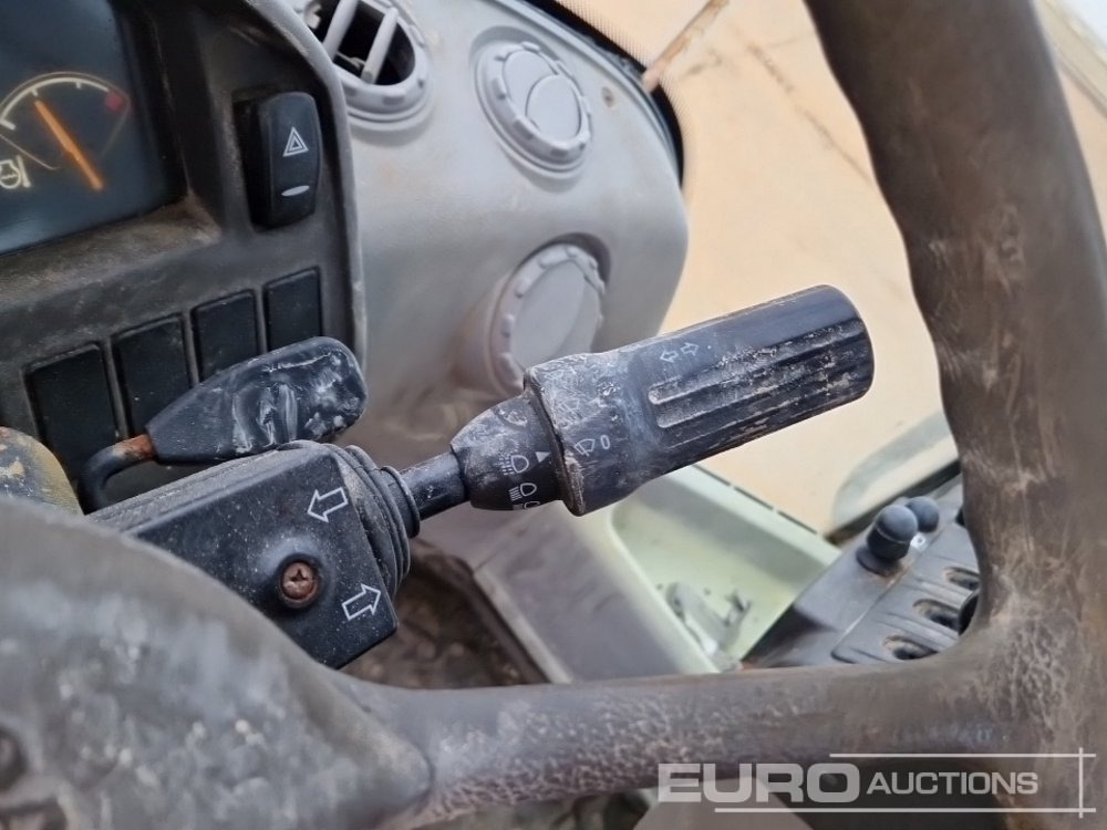 Chargeuse sur pneus Volvo L110F: photos 40