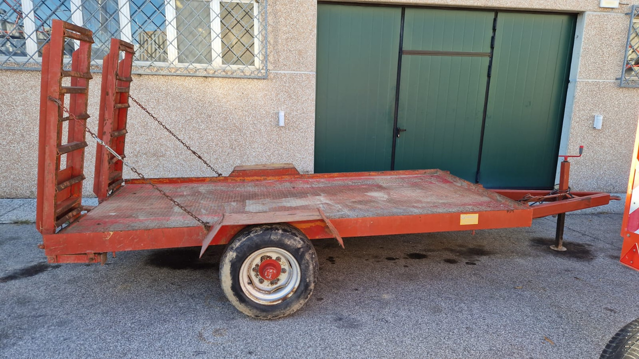 Rimorchio usato omologato 50 q.li - Remorque porte-engin surbaissée: photos 1 Rimorchio usato omologato 50 q.li - Remorque porte-engin surbaissée: photos 1