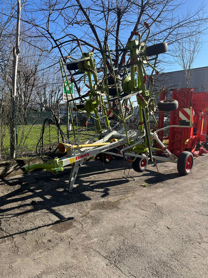 Voltafieno Claas Volto 900T - Faneuse: photos 1 Voltafieno Claas Volto 900T - Faneuse: photos 1