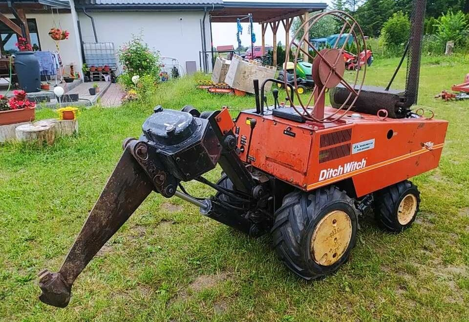 Ditch-Witch 255 SX - Trancheuse: photos 3 Ditch-Witch 255 SX - Trancheuse: photos 3