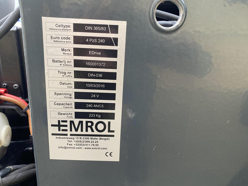 Balayeuse de voirie Kärcher KM 105/110 R Bp, Veegmachine, hoogkieper: photos 18 Balayeuse de voirie Kärcher KM 105/110 R Bp, Veegmachine, hoogkieper: photos 18