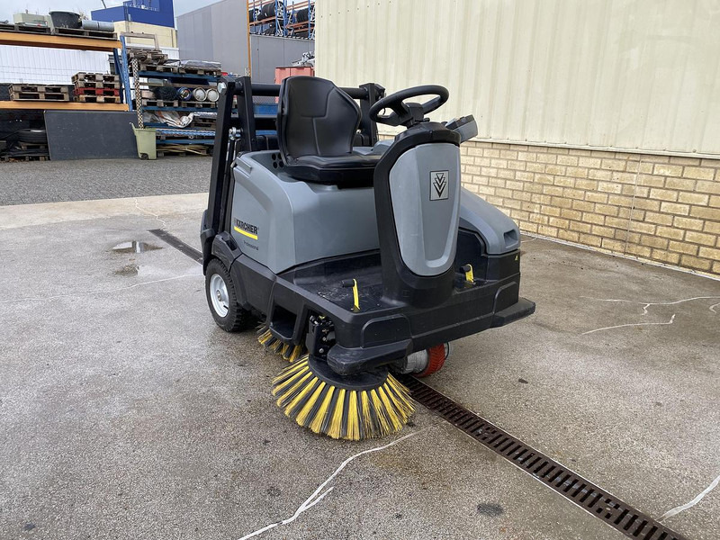 Balayeuse de voirie Kärcher KM 105/110 R Bp, Veegmachine, hoogkieper: photos 8 Balayeuse de voirie Kärcher KM 105/110 R Bp, Veegmachine, hoogkieper: photos 8