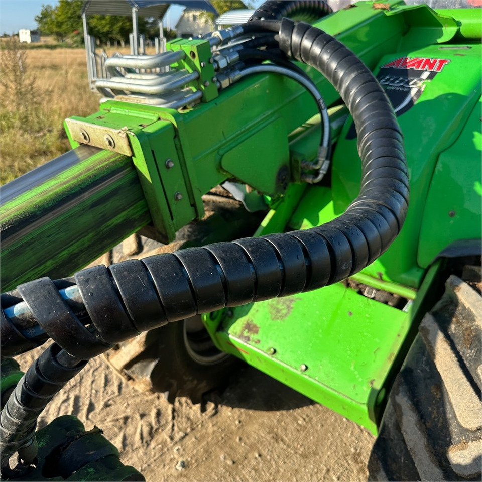 Chargeuse sur pneus Avant 860 i: photos 29