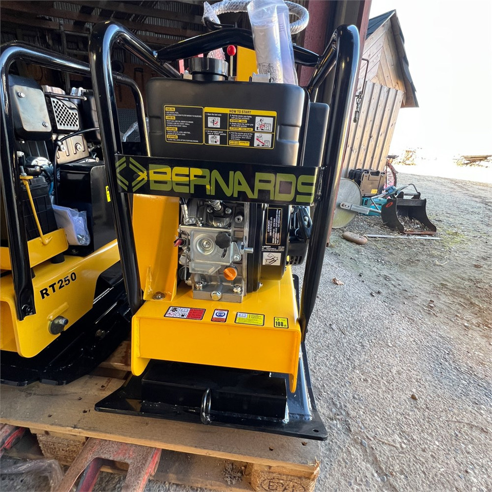 Plaque vibrante Bernards RT220-1: photos 7 Plaque vibrante Bernards RT220-1: photos 7