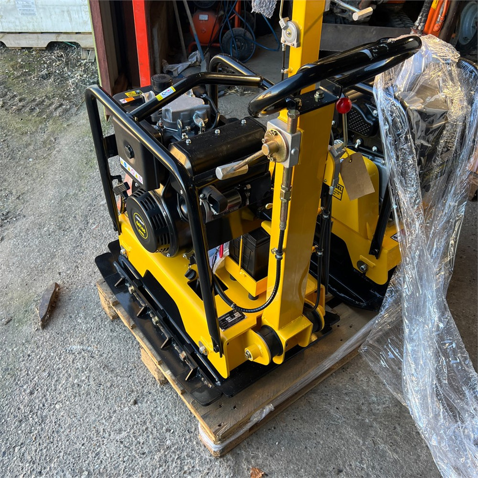 Bernards RT250-1 - Plaque vibrante: photos 3 Bernards RT250-1 - Plaque vibrante: photos 3